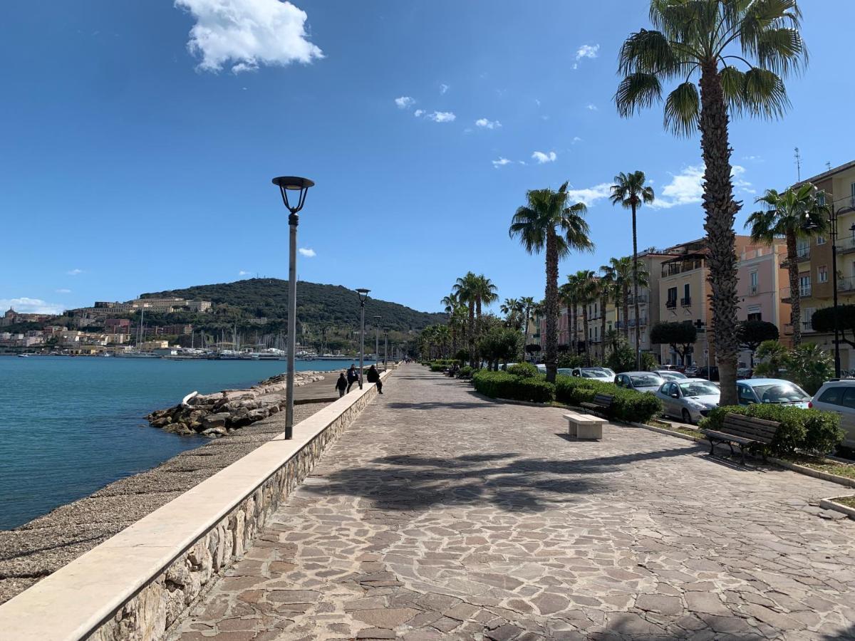Casetta Blue House Gaeta Via Dell'Indipendenza ภายนอก รูปภาพ
