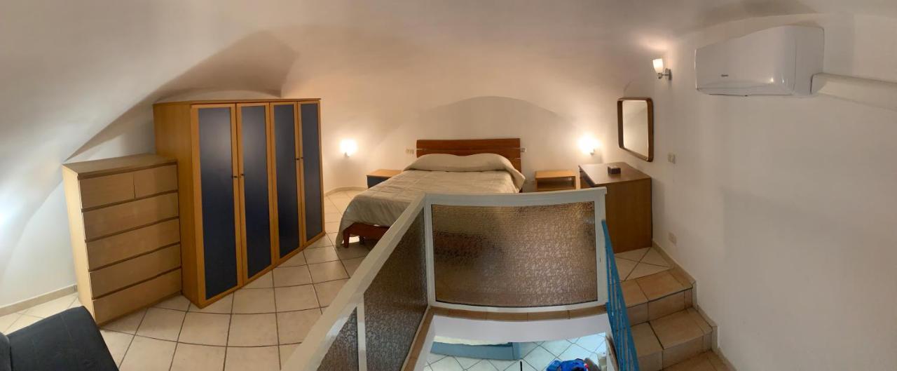 Casetta Blue House Gaeta Via Dell'Indipendenza ภายนอก รูปภาพ